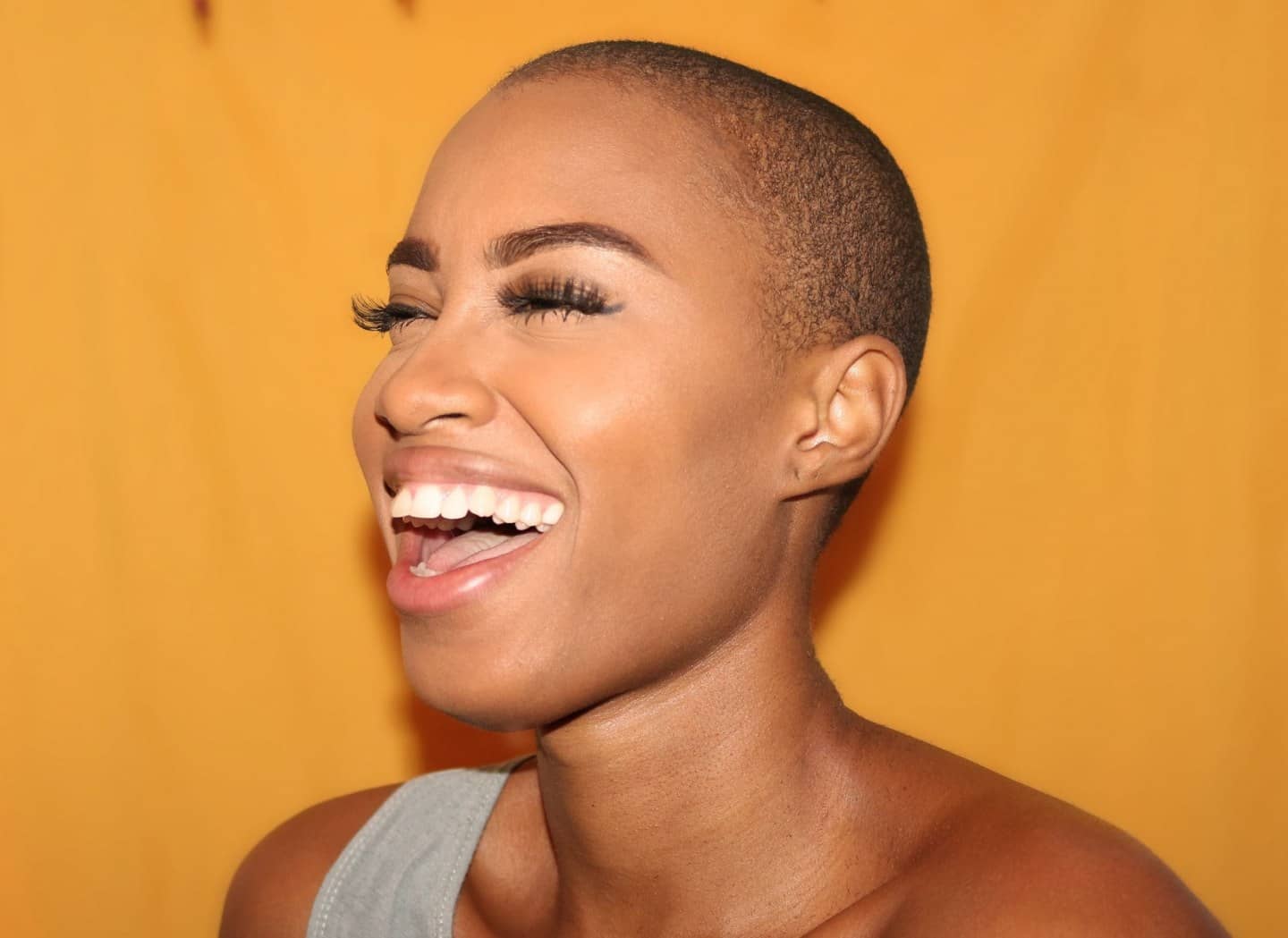 smile-your-ass-off-black-woman-jennifer